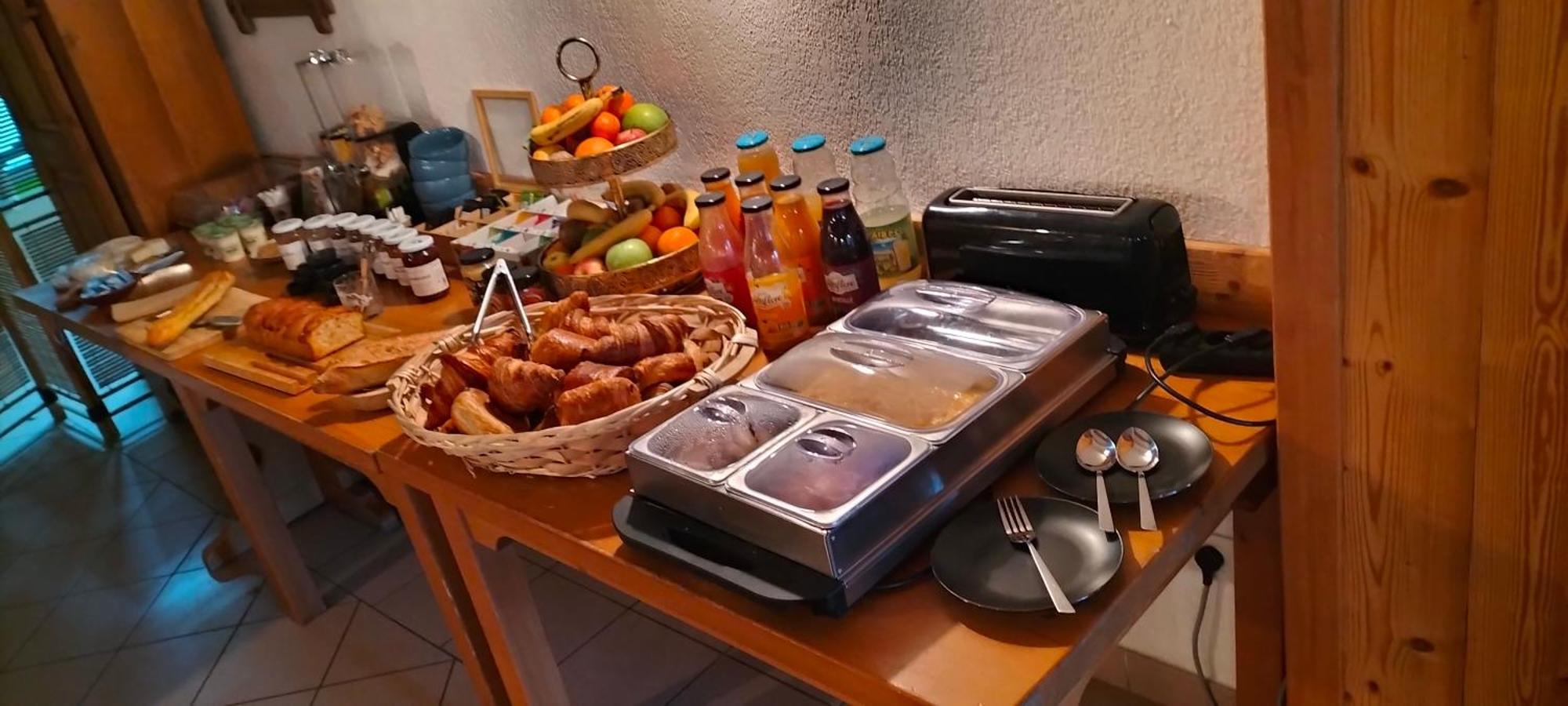 Auberge La Maison De Catherine Puy-Saint-Pierre エクステリア 写真
